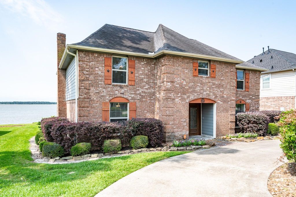 3623 Shore Shadows Drive, Crosby, TX 77532