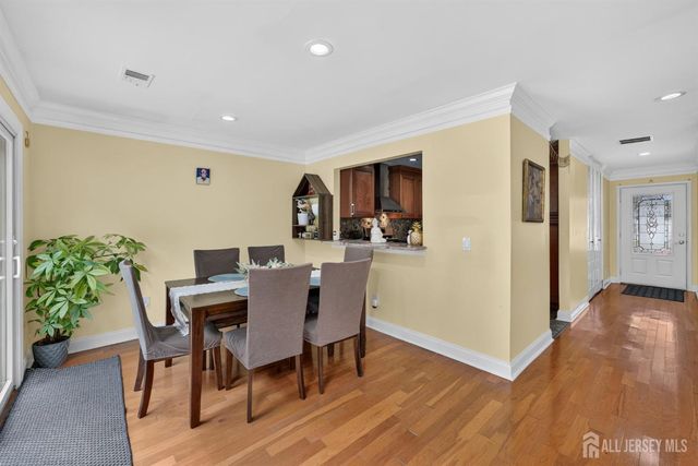 56 Woodbury Road, Edison, NJ 08820