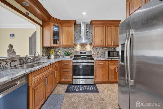 56 Woodbury Road, Edison, NJ 08820