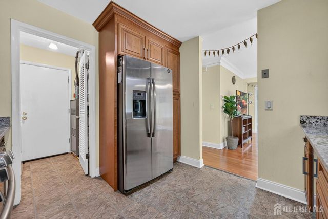 56 Woodbury Road, Edison, NJ 08820