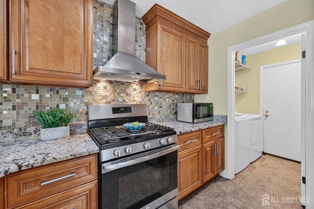 56 Woodbury Road, Edison, NJ 08820