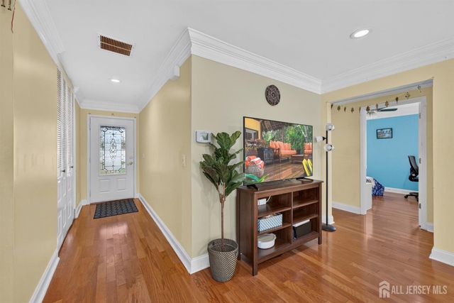 56 Woodbury Road, Edison, NJ 08820