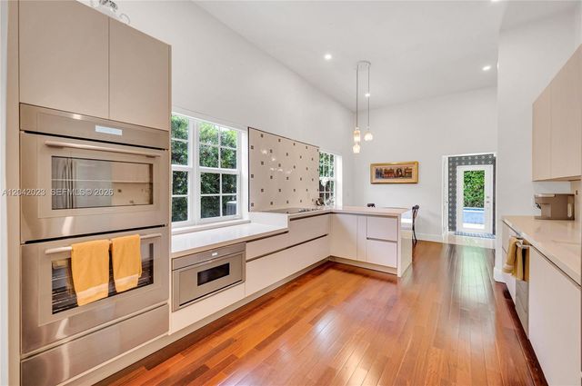 30 NE 44th Street, Miami, FL 33137