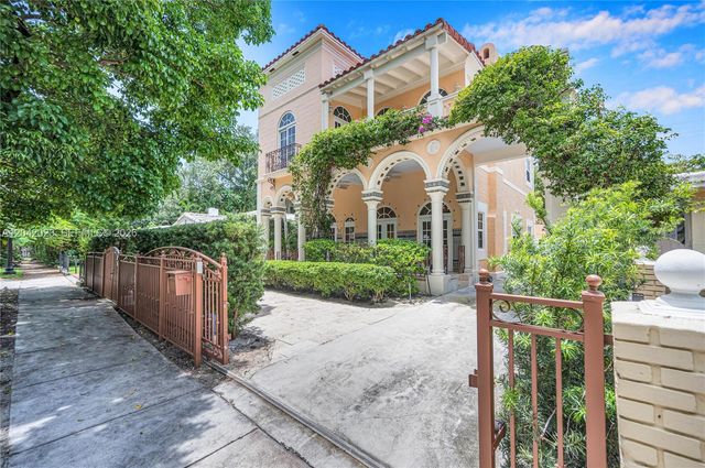 30 NE 44th Street, Miami, FL 33137