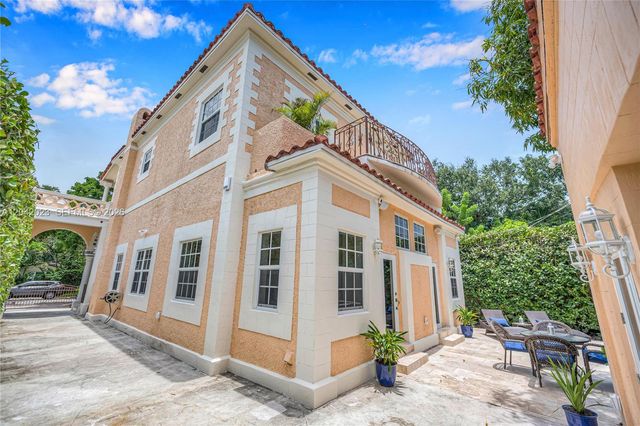 30 NE 44th Street, Miami, FL 33137