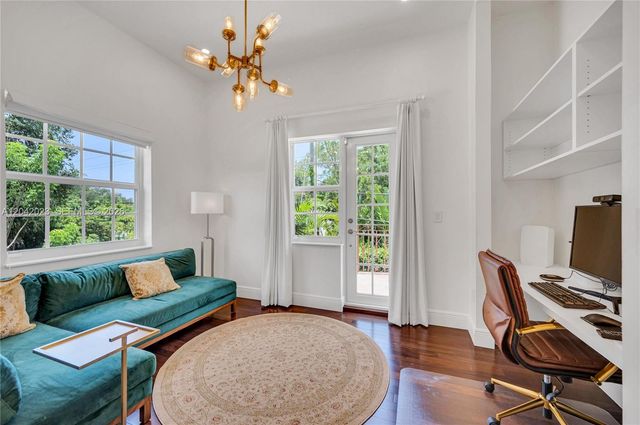 30 NE 44th Street, Miami, FL 33137