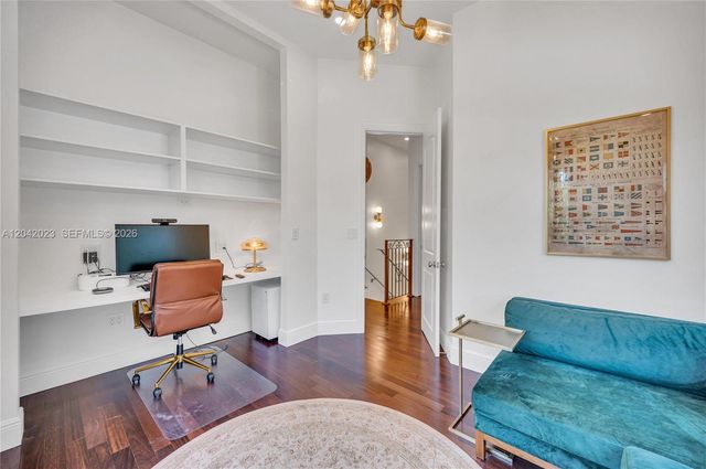 30 NE 44th Street, Miami, FL 33137