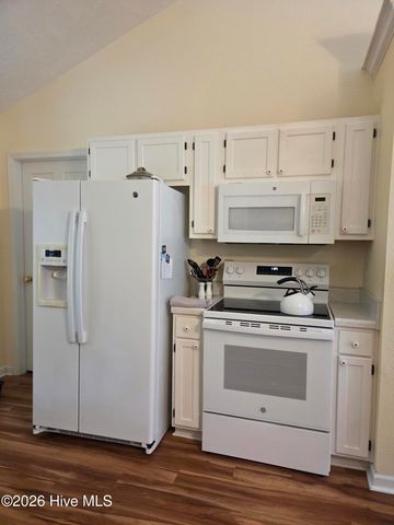 6 Northwest Drive, Calabash, NC 28467