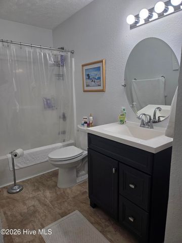 6 Northwest Drive, Calabash, NC 28467