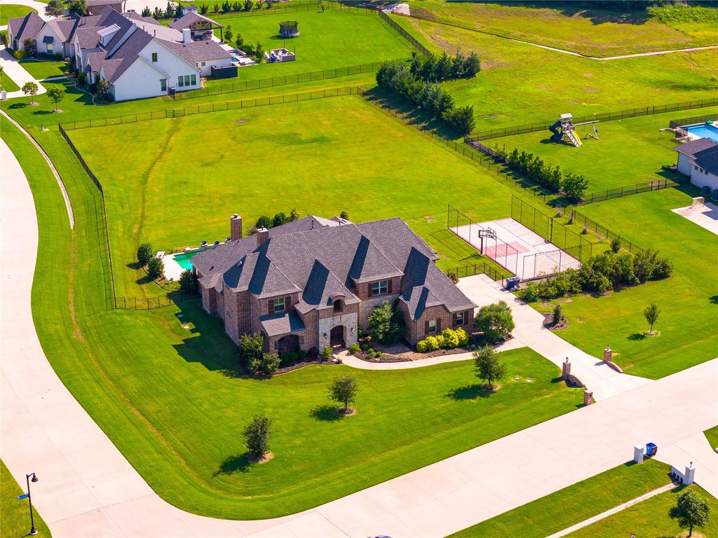 835 Bentwater Drive, Lucas, TX 75002