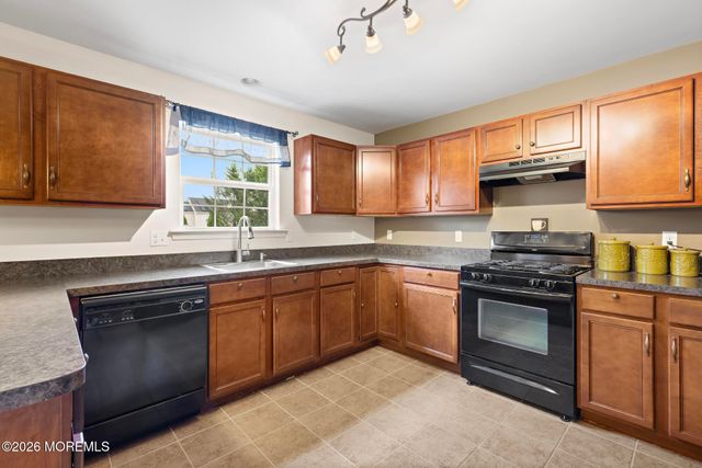 6 Bobstay Road, Barnegat, NJ 08005