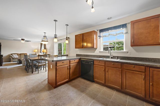 6 Bobstay Road, Barnegat, NJ 08005