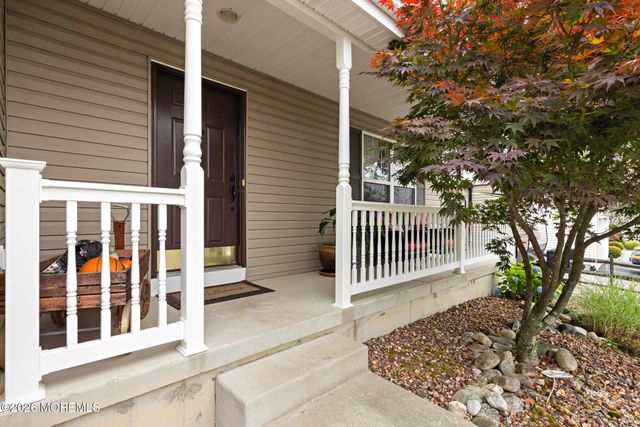 6 Bobstay Road, Barnegat, NJ 08005