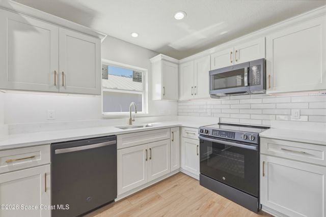 5816 Hammock Street, Mims, FL 32754