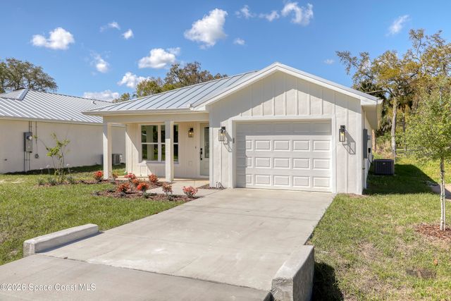 5816 Hammock Street, Mims, FL 32754