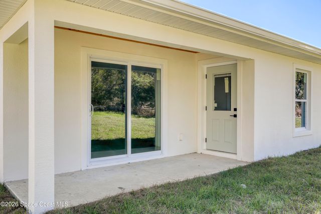 5816 Hammock Street, Mims, FL 32754