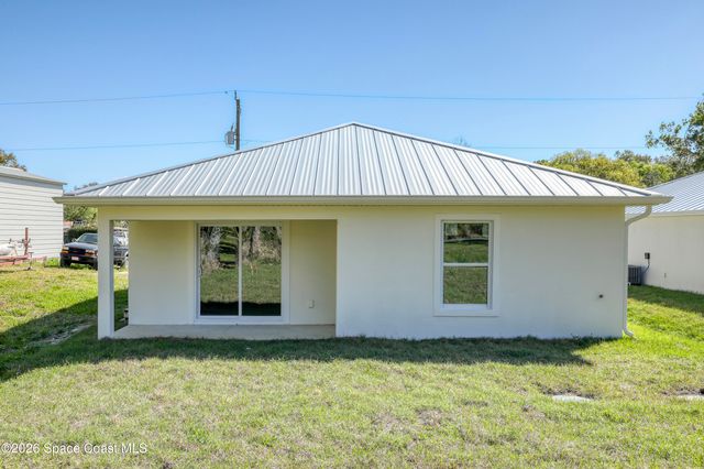5816 Hammock Street, Mims, FL 32754