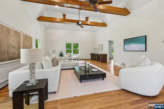 621 Farmdale Road, Franklin Lakes, NJ 07417