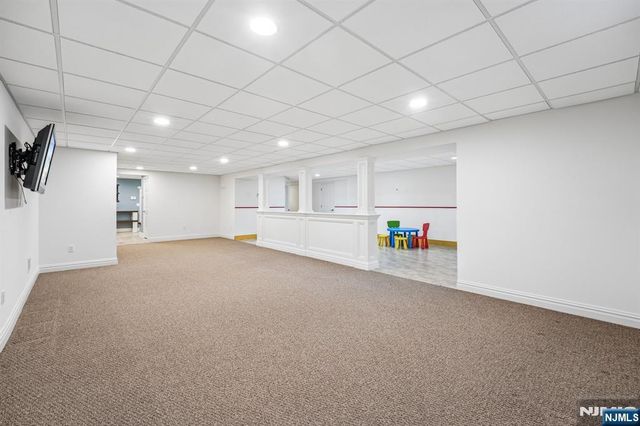 621 Farmdale Road, Franklin Lakes, NJ 07417