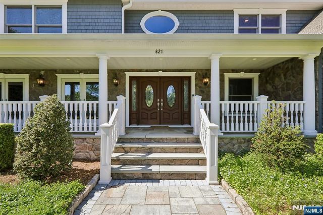 621 Farmdale Road, Franklin Lakes, NJ 07417