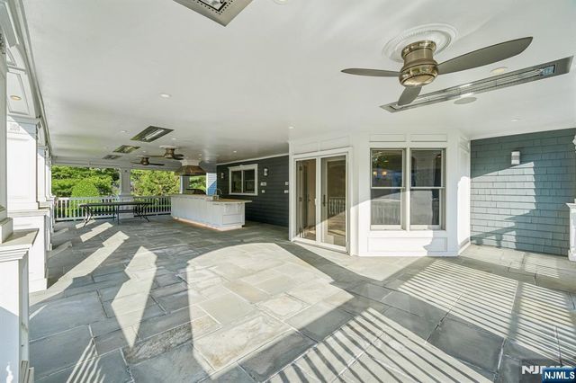 621 Farmdale Road, Franklin Lakes, NJ 07417