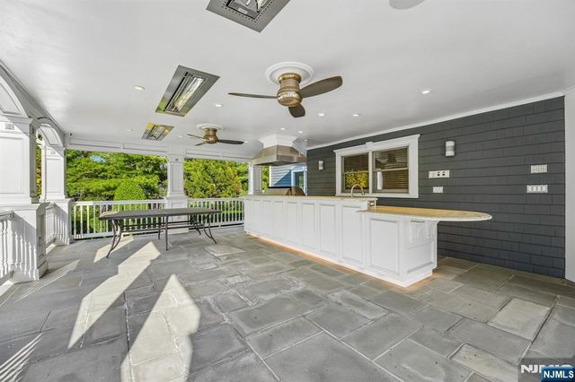 621 Farmdale Road, Franklin Lakes, NJ 07417