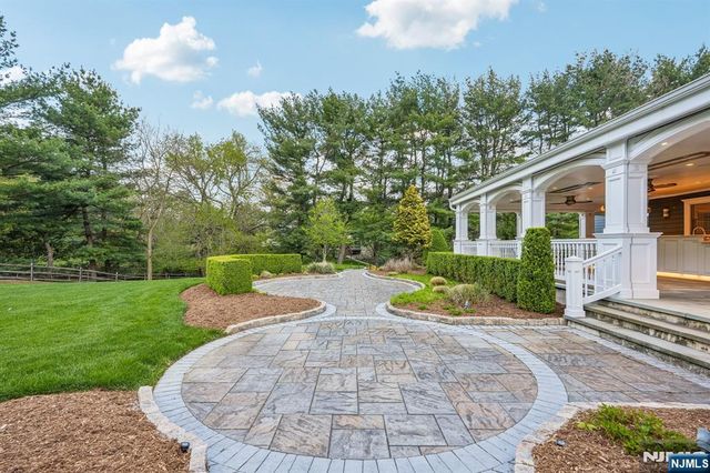 621 Farmdale Road, Franklin Lakes, NJ 07417