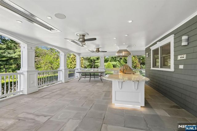 621 Farmdale Road, Franklin Lakes, NJ 07417