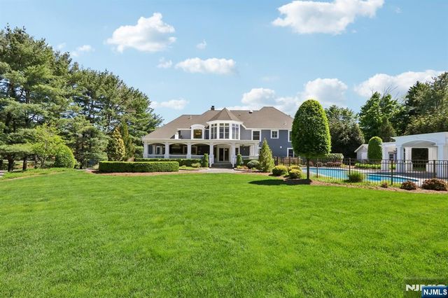 621 Farmdale Road, Franklin Lakes, NJ 07417