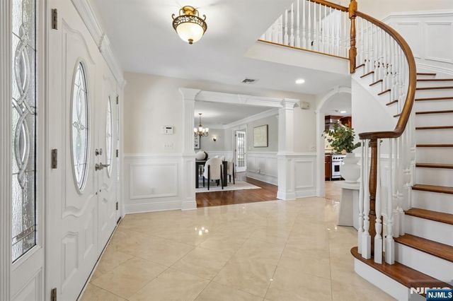 621 Farmdale Road, Franklin Lakes, NJ 07417