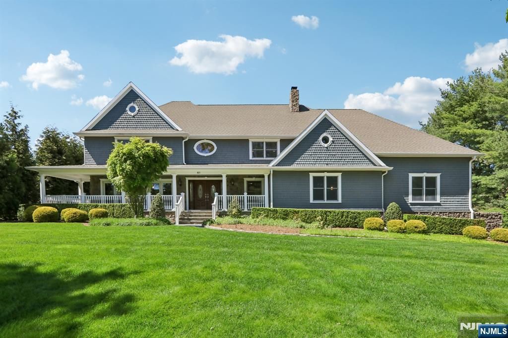 621 Farmdale Road, Franklin Lakes, NJ 07417