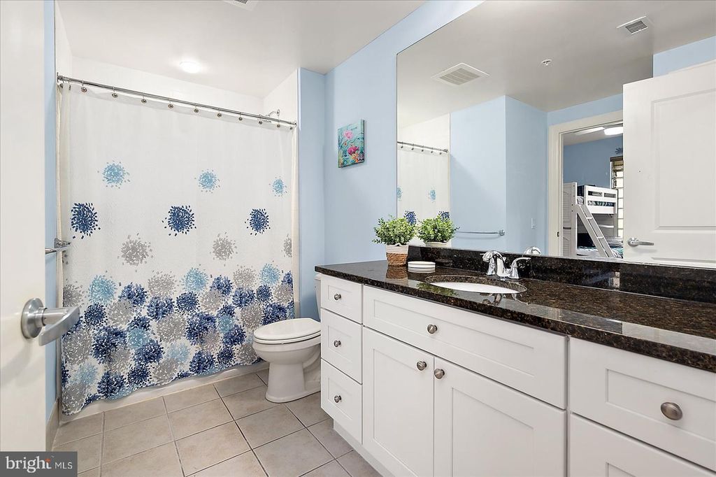 Image 33 of property listing at 2 48TH ST #510, Ocean City, MD 21842
