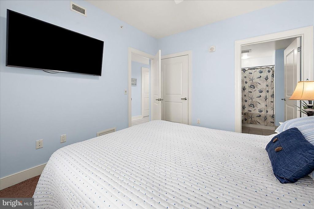 Image 37 of property listing at 2 48TH ST #510, Ocean City, MD 21842