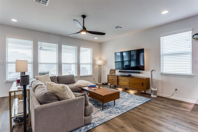 1920 Donetto DR, Leander, TX 78641