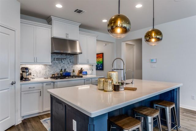 1920 Donetto DR, Leander, TX 78641