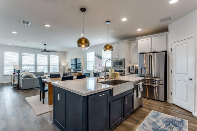 1920 Donetto DR, Leander, TX 78641