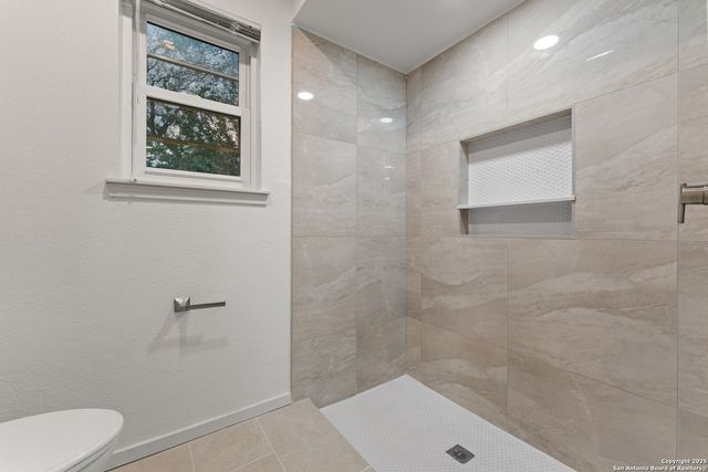 2902 Oak Leigh, San Antonio, TX 78232