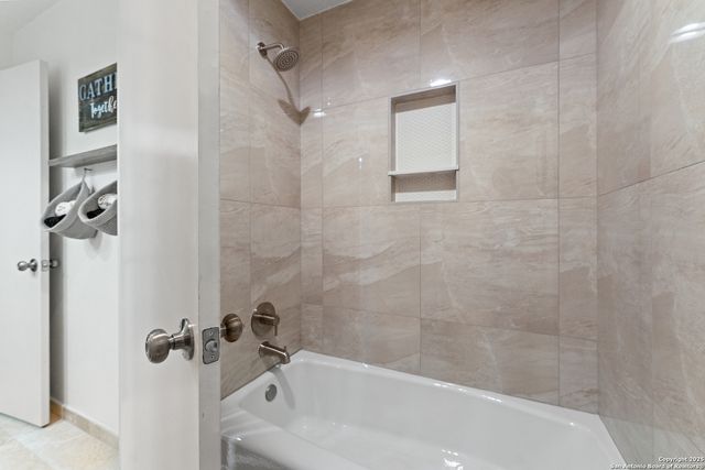 2902 Oak Leigh, San Antonio, TX 78232