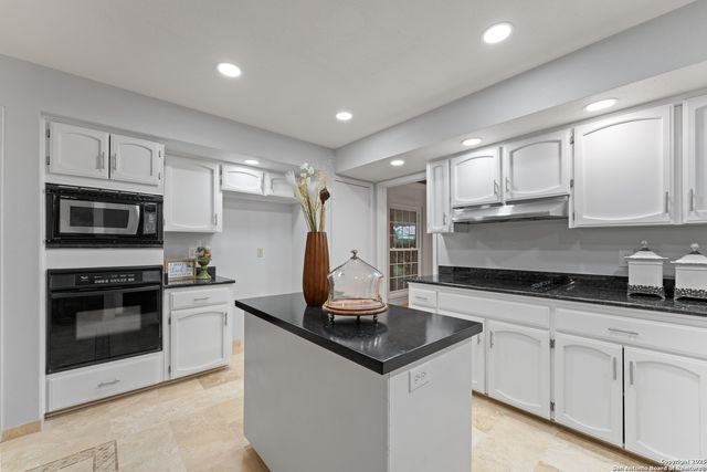 2902 Oak Leigh, San Antonio, TX 78232