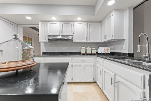 2902 Oak Leigh, San Antonio, TX 78232