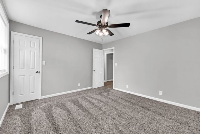 123 Cunningham Pl, Clarksville, TN 37042