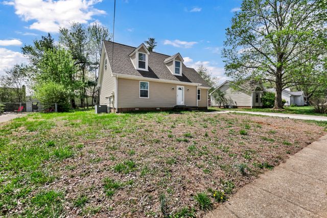 123 Cunningham Pl, Clarksville, TN 37042