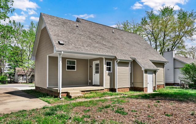 123 Cunningham Pl, Clarksville, TN 37042