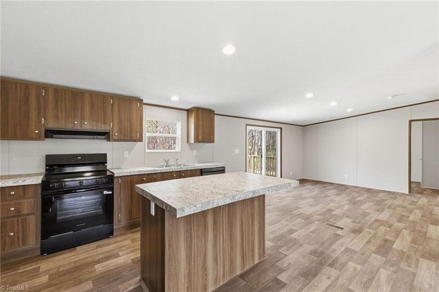 153 Mosley Loop, Madison, NC 27025