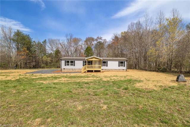 153 Mosley Loop, Madison, NC 27025