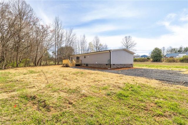 153 Mosley Loop, Madison, NC 27025