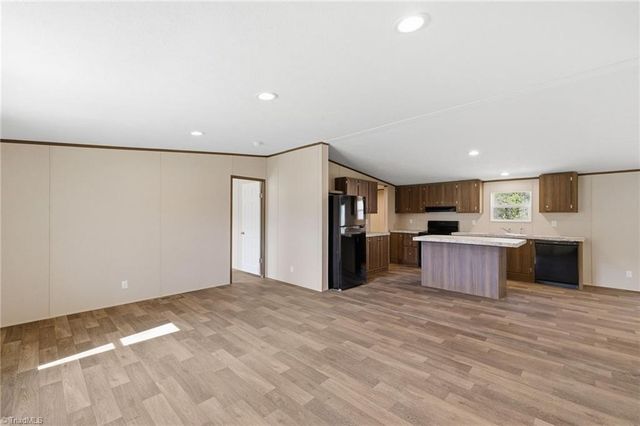 153 Mosley Loop, Madison, NC 27025