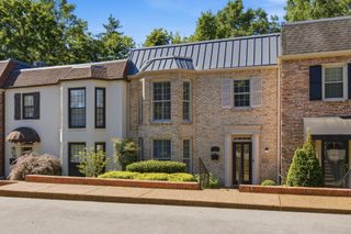 4400 Belmont Park Ter Apt 201, Nashville, TN 37215