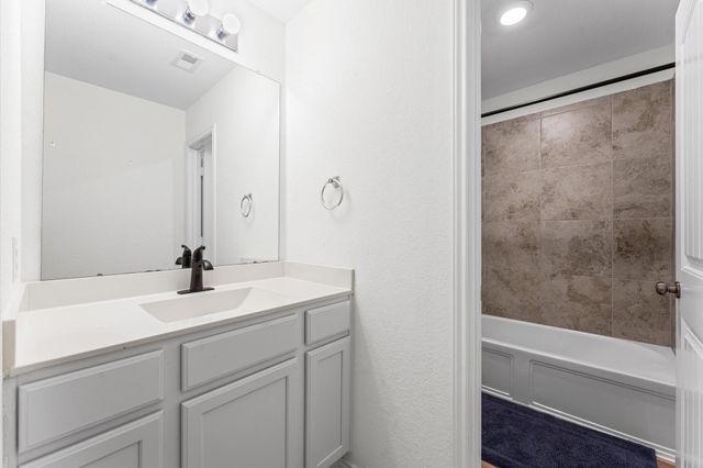 26003 Amber Pearl Drive, Richmond, TX 77406