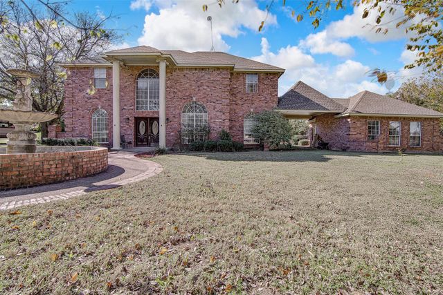 5725 Burleson Oaks Drive, Burleson, TX 76028